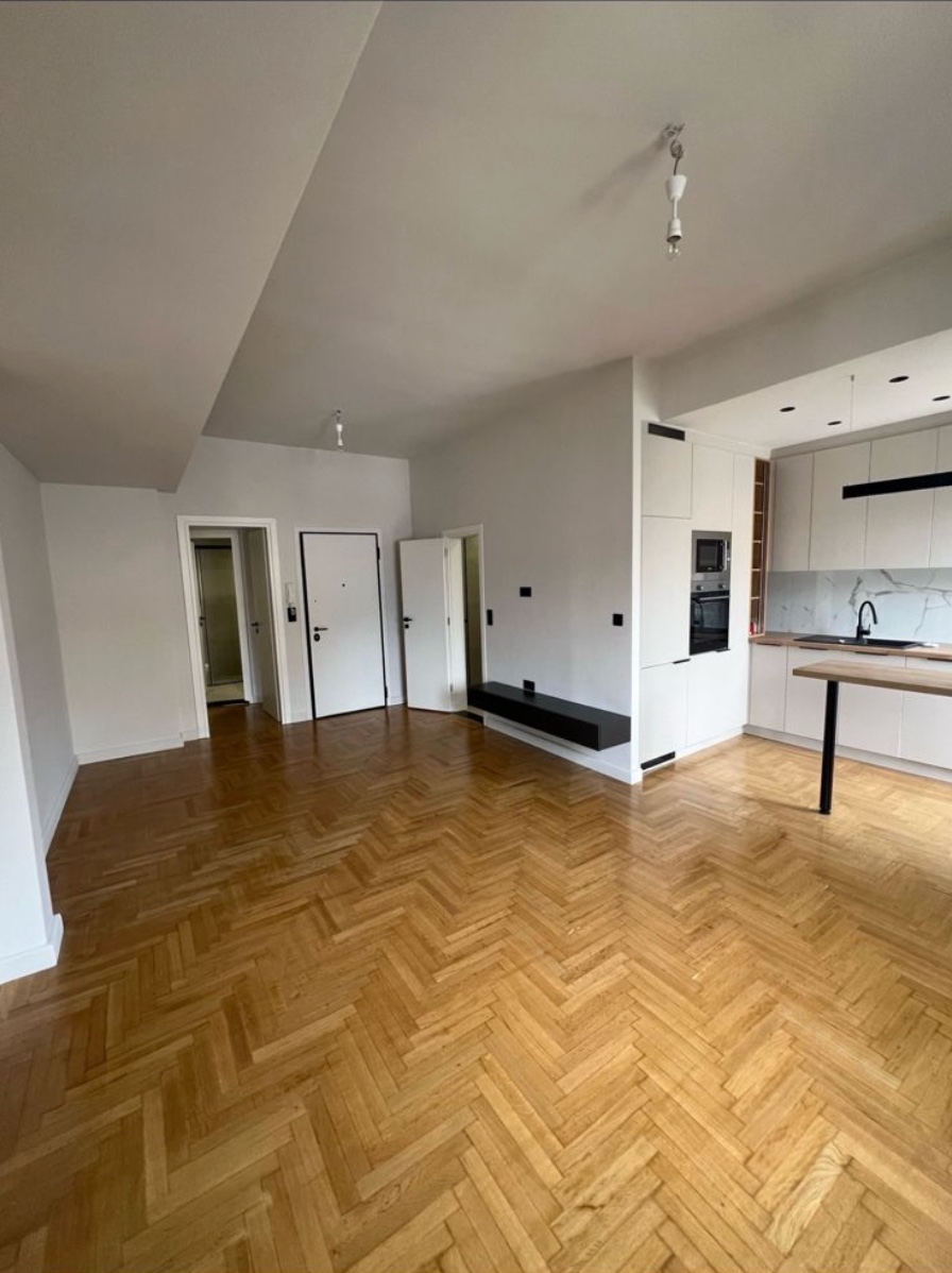 Apartment 3 - Image 7